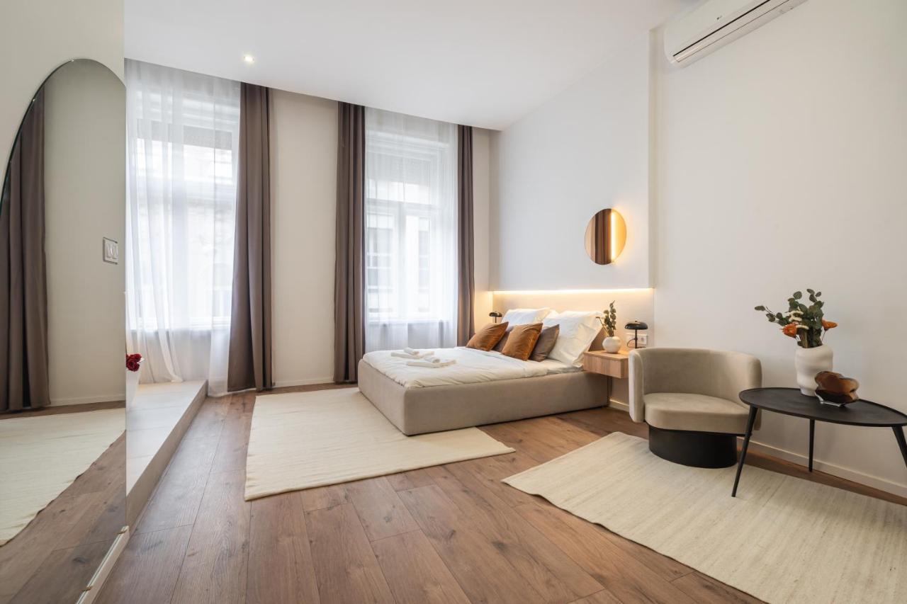 You Boutique Suites, Best Location By Bqa Budapest Extérieur photo